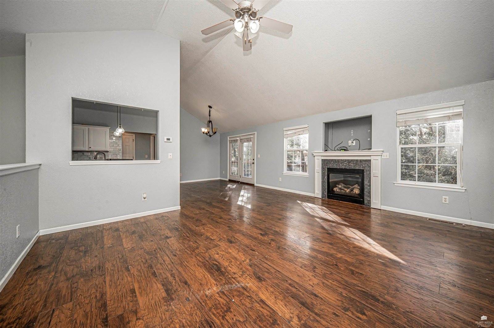 422 Navajo Drive, Junction City, KS 66441