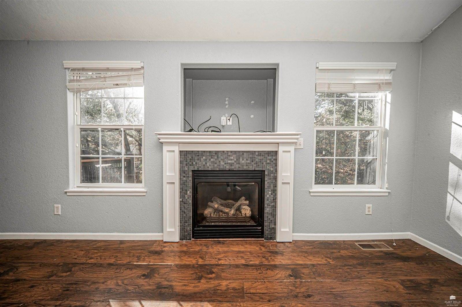 422 Navajo Drive, Junction City, KS 66441