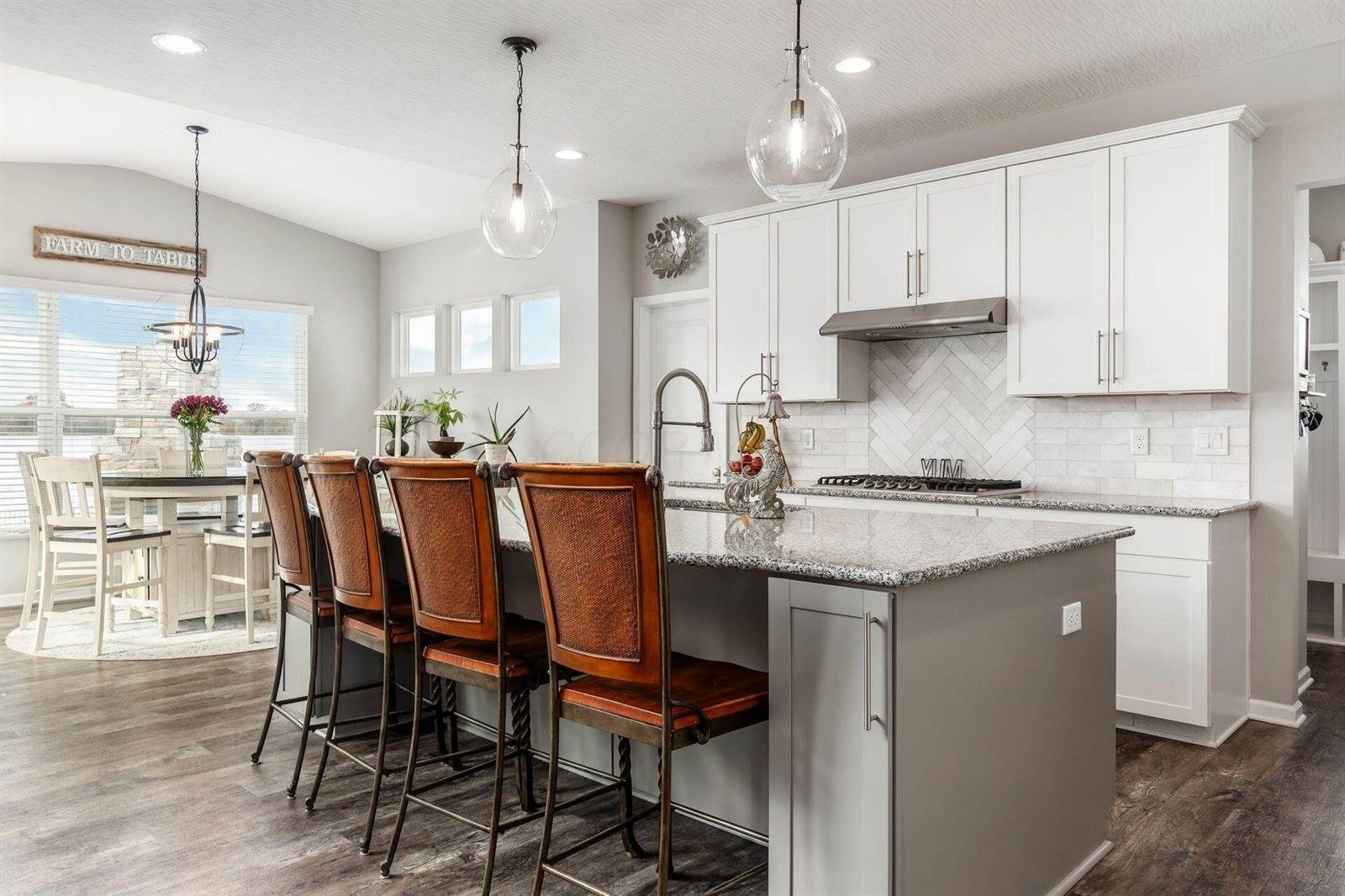 6438 Sugar Run Drive, Hilliard, OH 43026