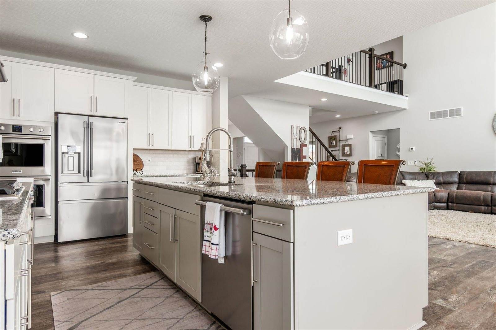 6438 Sugar Run Drive, Hilliard, OH 43026