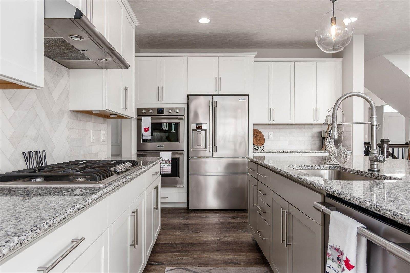 6438 Sugar Run Drive, Hilliard, OH 43026