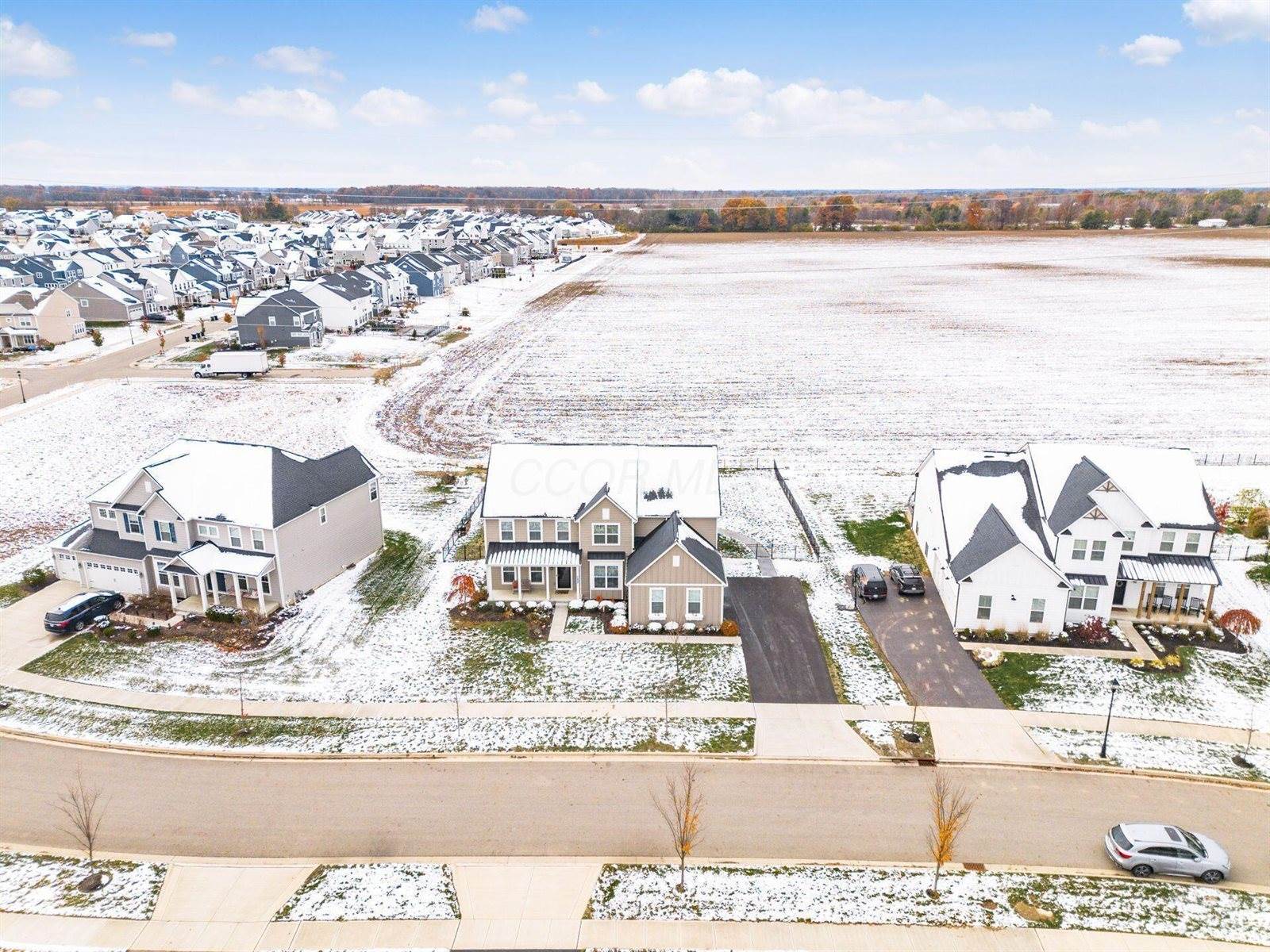 6438 Sugar Run Drive, Hilliard, OH 43026