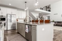 6438 Sugar Run Drive, Hilliard, OH 43026