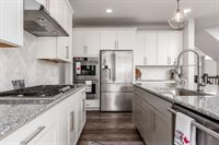 6438 Sugar Run Drive, Hilliard, OH 43026