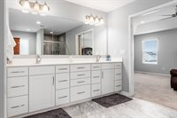 6438 Sugar Run Drive, Hilliard, OH 43026