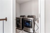 6438 Sugar Run Drive, Hilliard, OH 43026