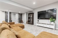 6438 Sugar Run Drive, Hilliard, OH 43026