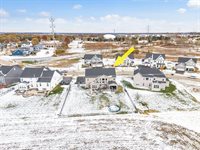 6438 Sugar Run Drive, Hilliard, OH 43026