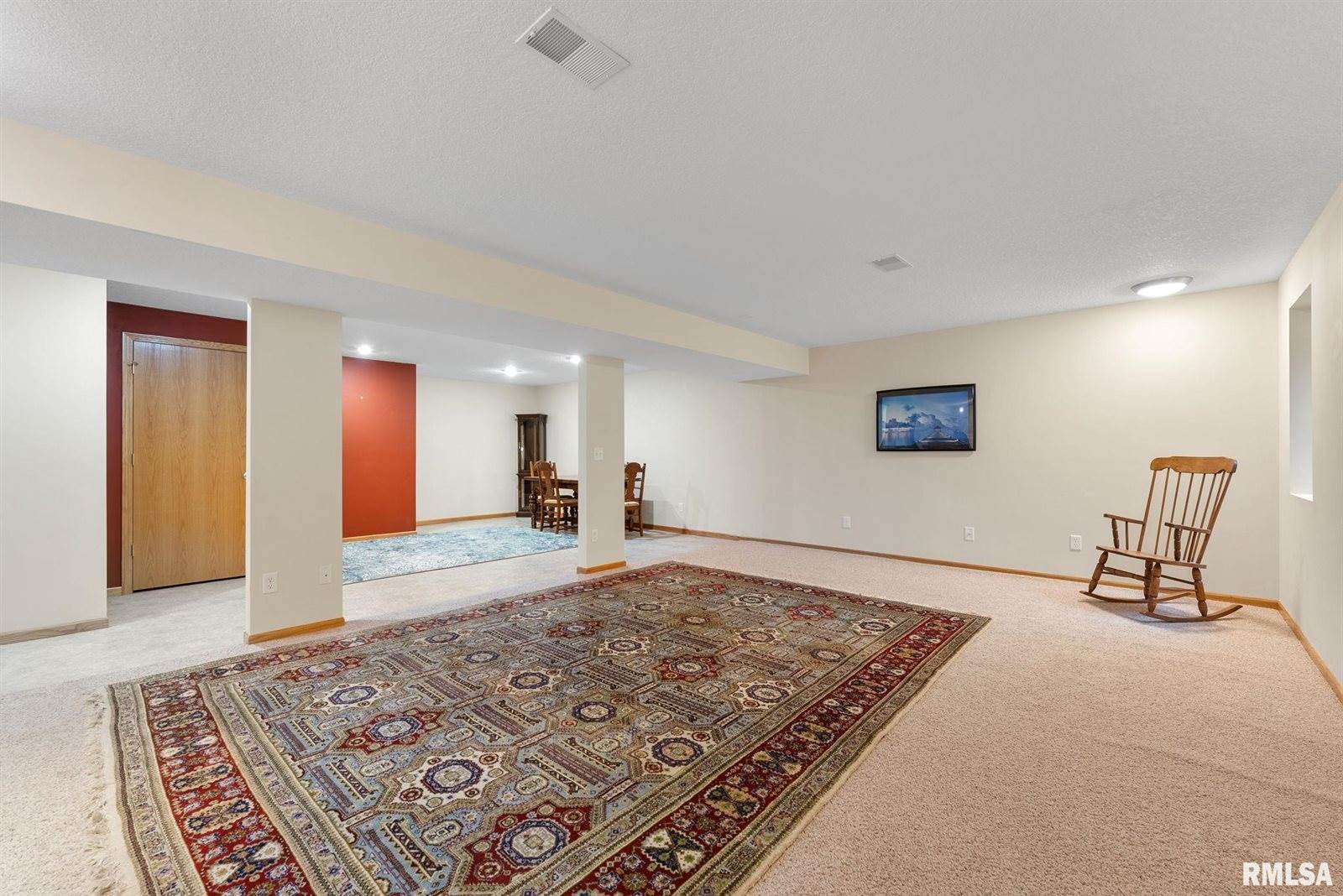 1001 9TH Street, Rapids City, IL 61278