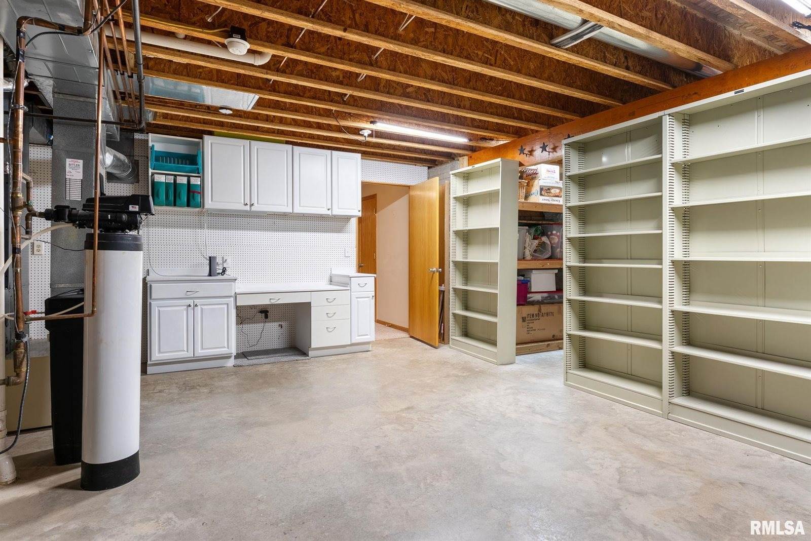 1001 9TH Street, Rapids City, IL 61278