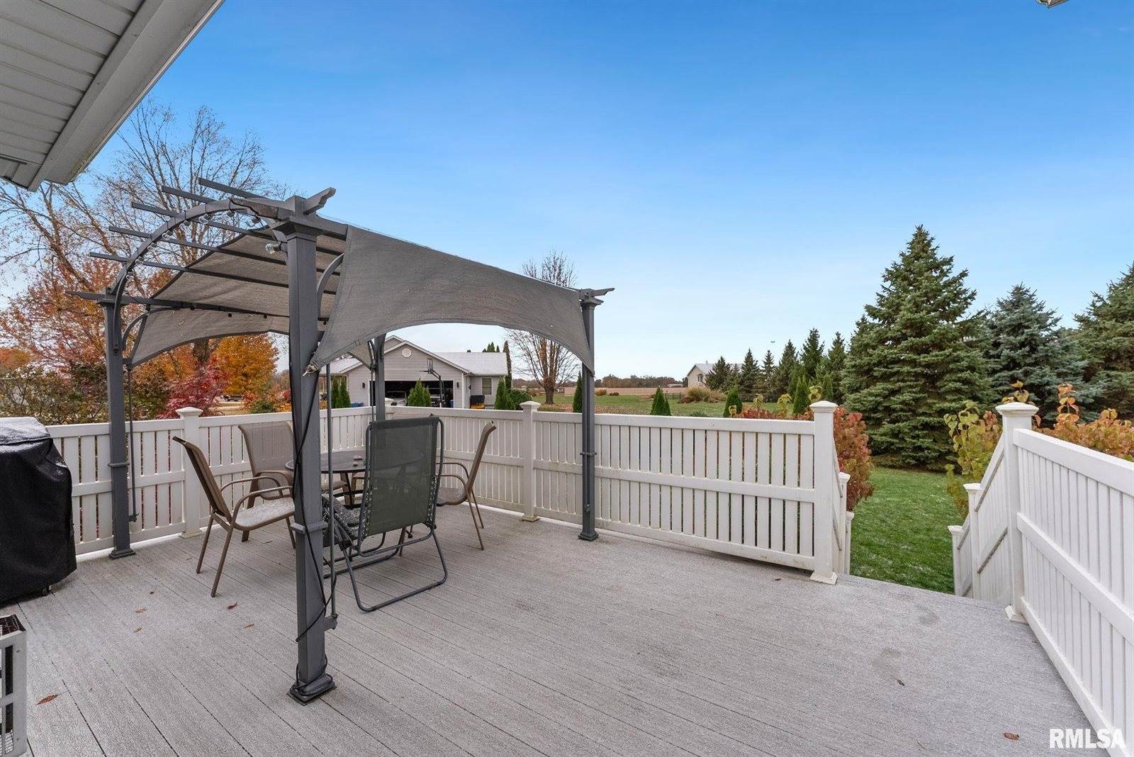 1001 9TH Street, Rapids City, IL 61278