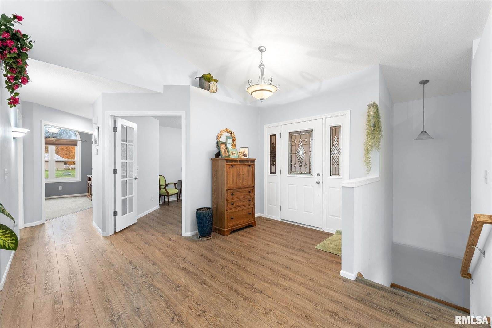 1001 9TH Street, Rapids City, IL 61278