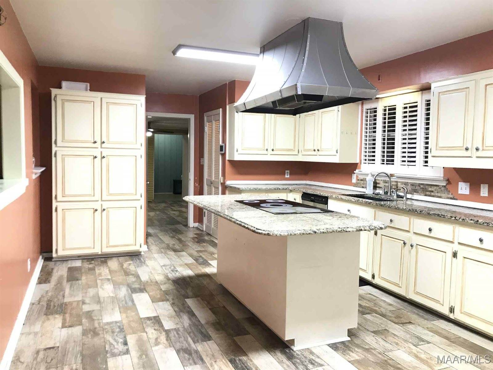 3628 Bankhead Avenue, Montgomery, AL 36111