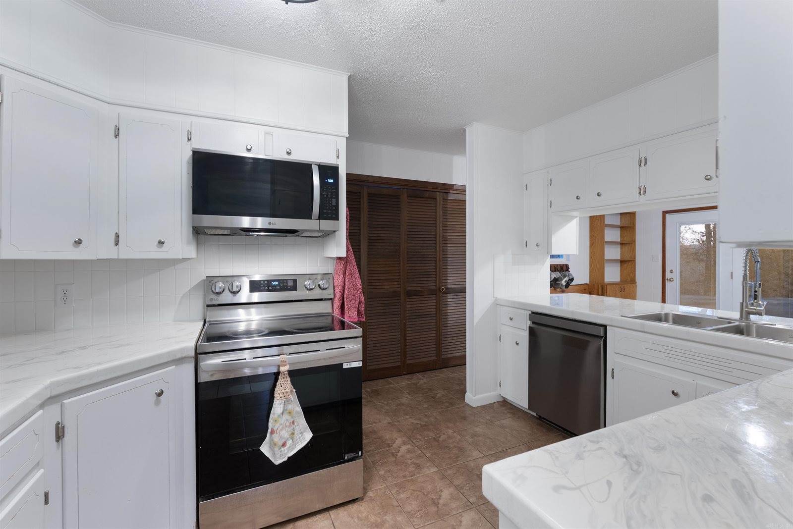 341 Douglas Lane, Clinton, AR 72031