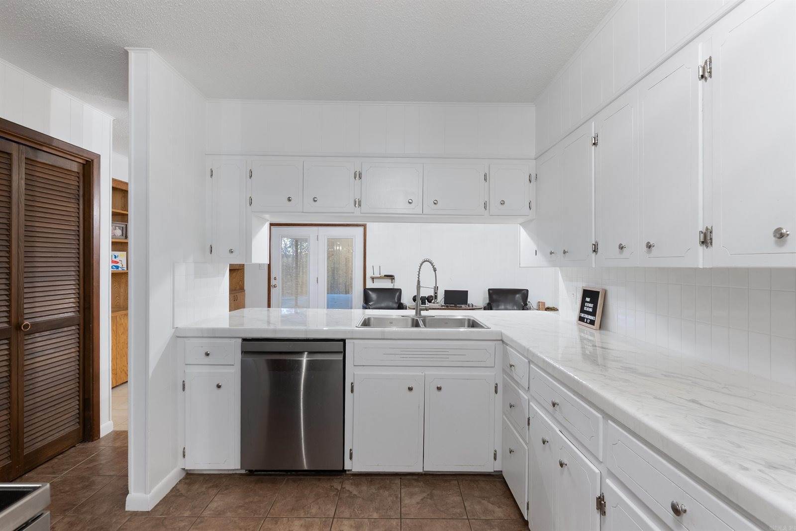 341 Douglas Lane, Clinton, AR 72031