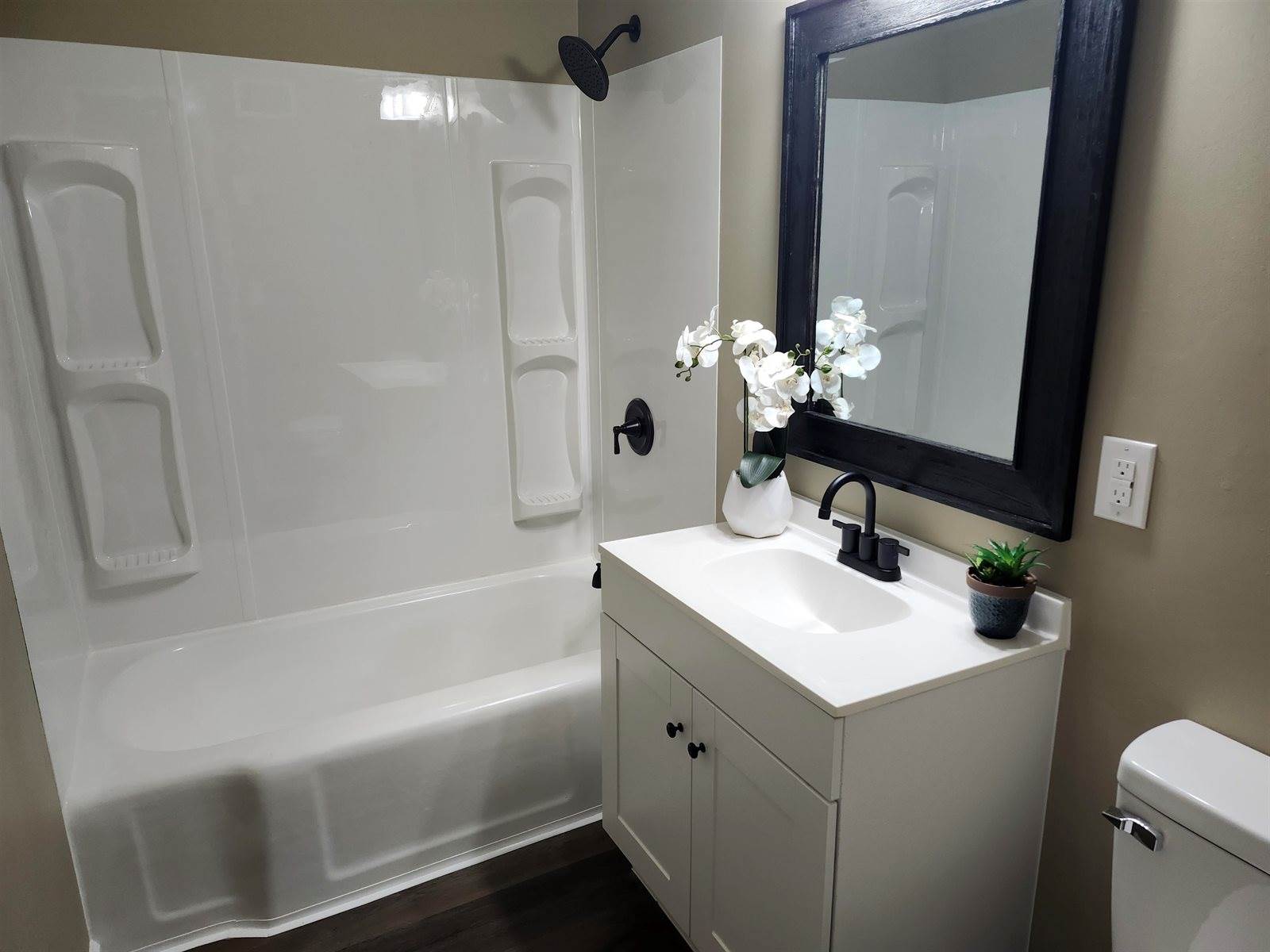 651 Waverly St, Wichita, KS 67218