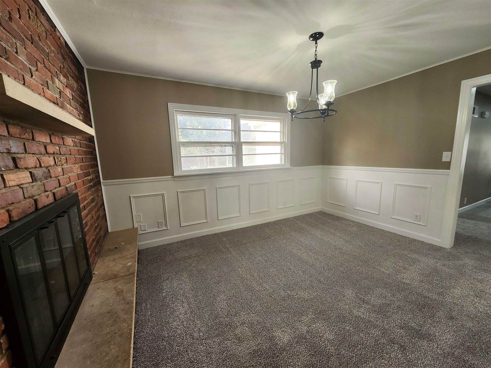 651 Waverly St, Wichita, KS 67218