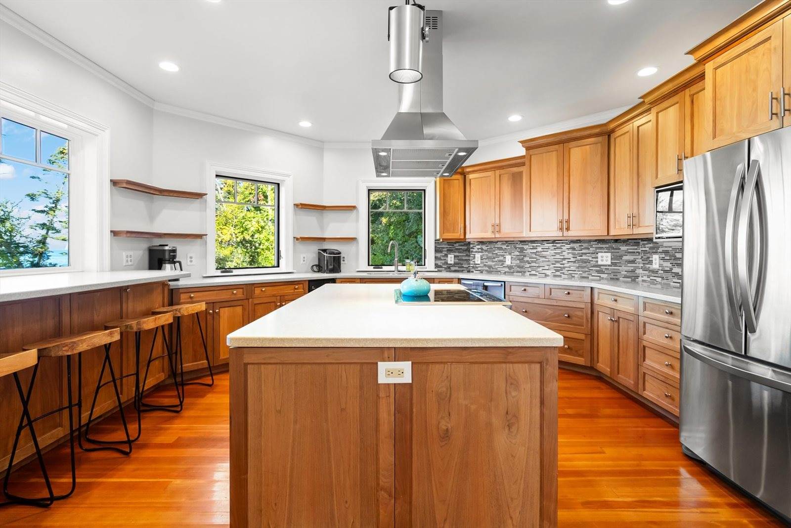 19571 Mt Highway 35, Bigfork, MT 59911