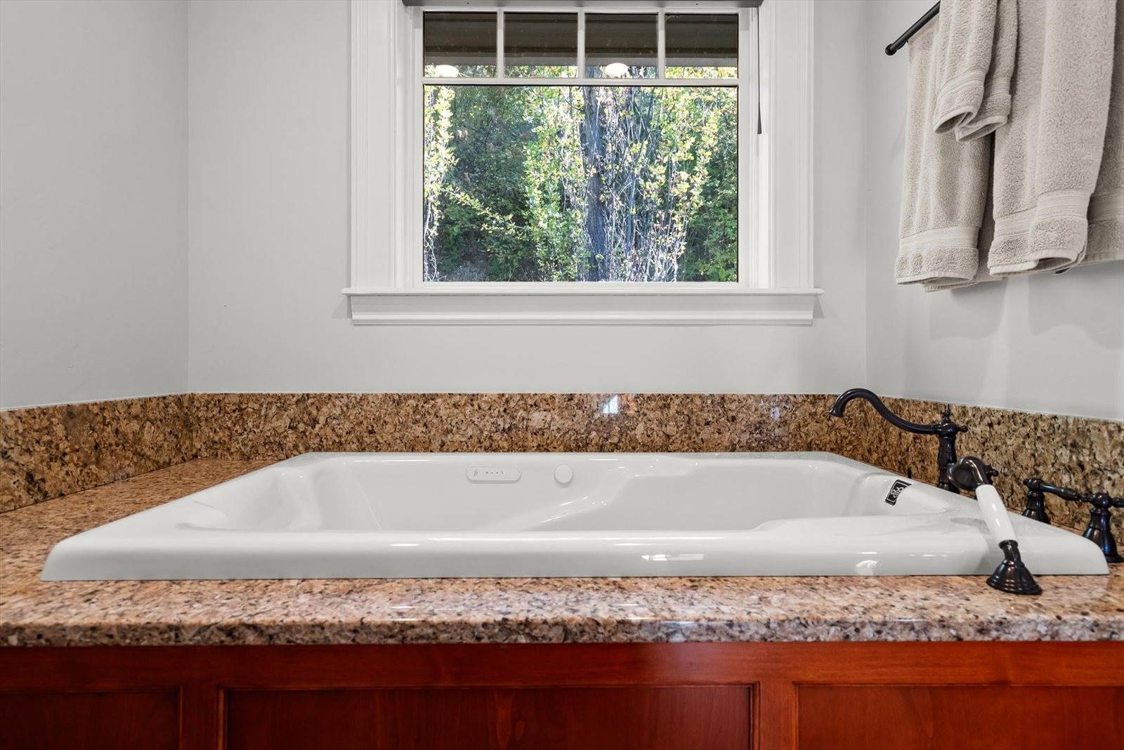 19571 Mt Highway 35, Bigfork, MT 59911