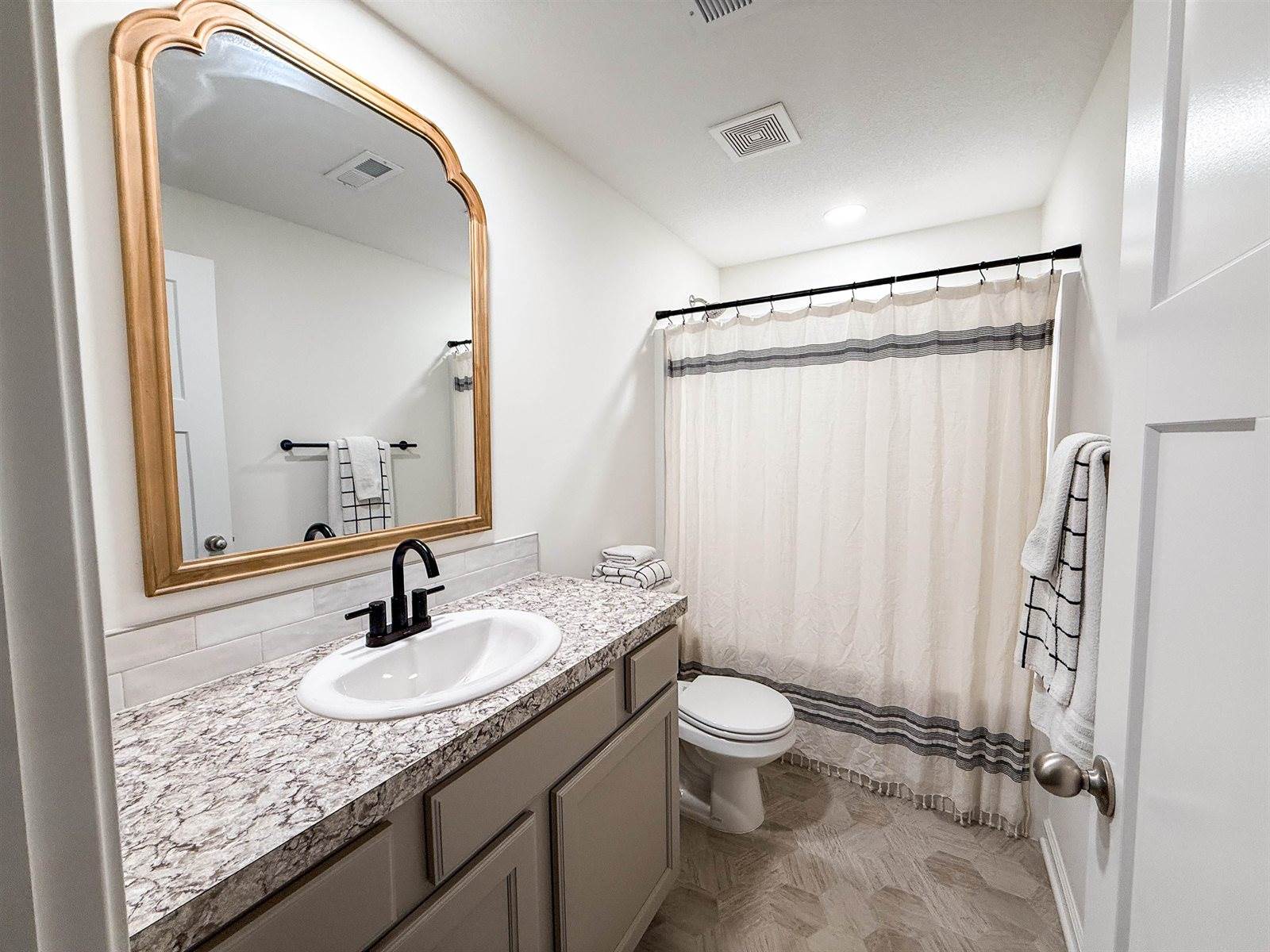 3106 East Shoffner St, Wichita, KS 67216