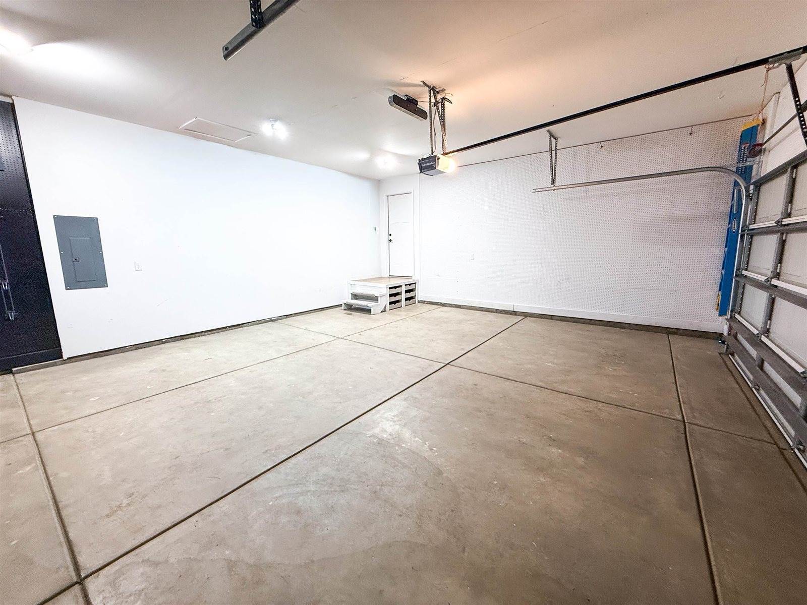 3106 East Shoffner St, Wichita, KS 67216