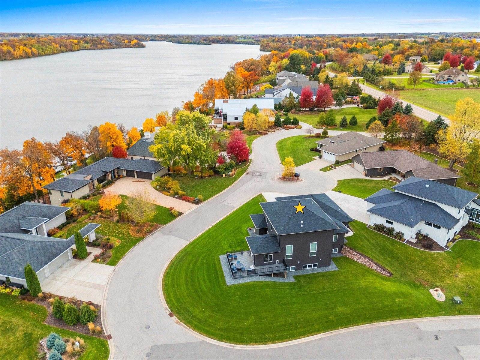 837 Rivers Run, De Pere, WI 54115