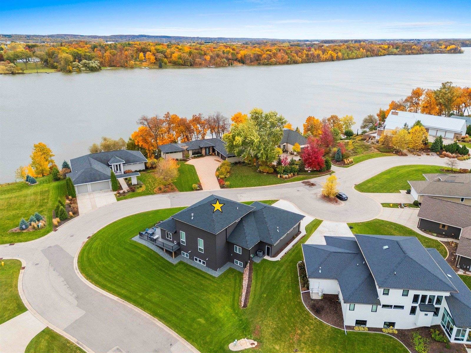 837 Rivers Run, De Pere, WI 54115