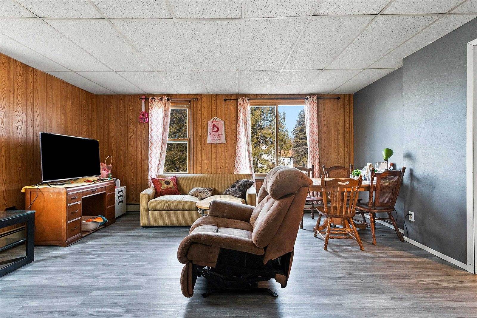 104 East Freeborn Street, Cecil, WI 54111