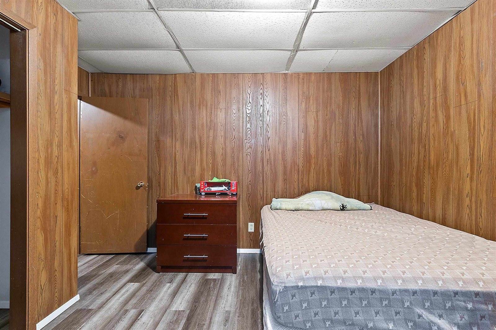 104 East Freeborn Street, Cecil, WI 54111