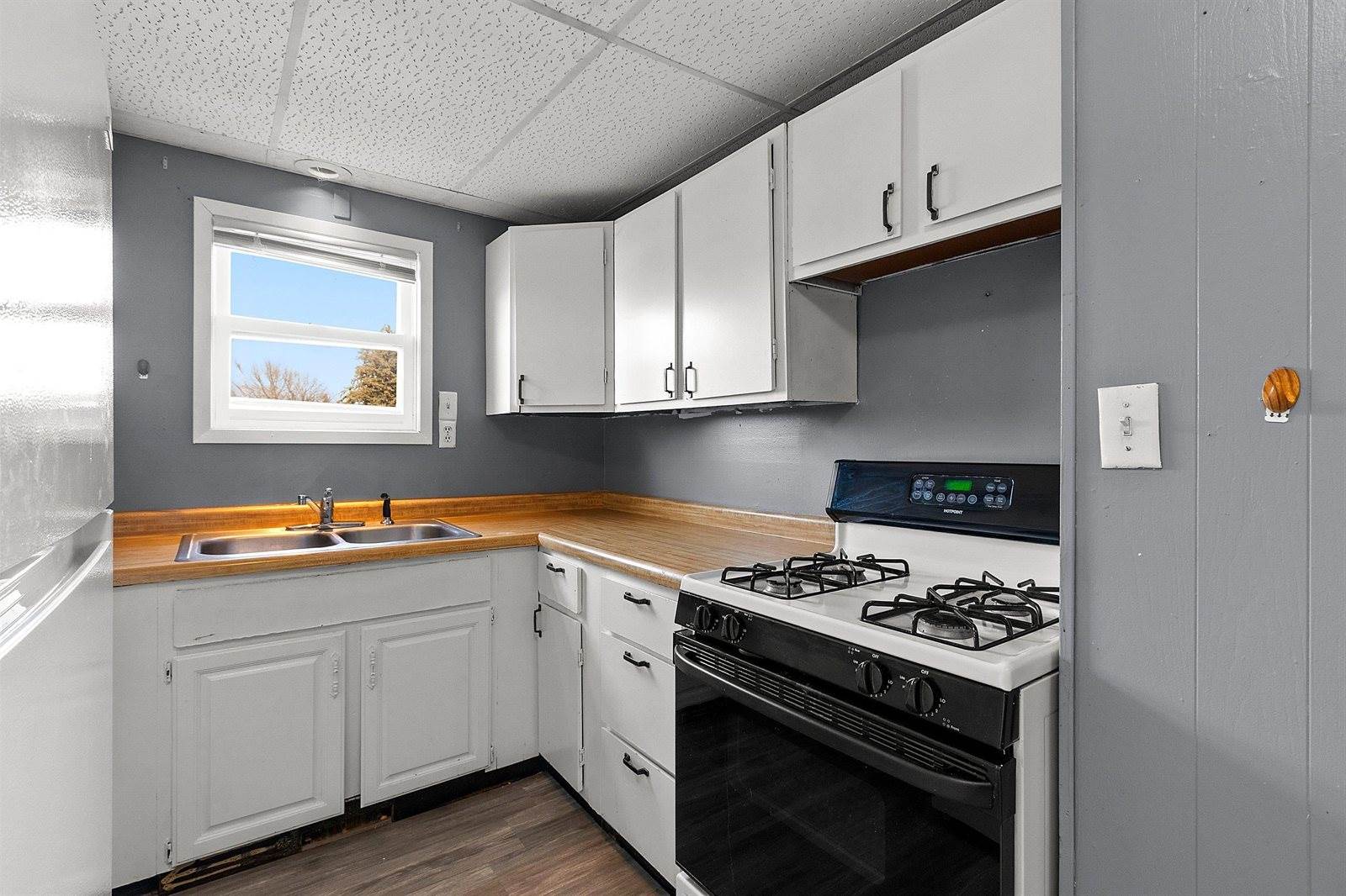 104 East Freeborn Street, Cecil, WI 54111