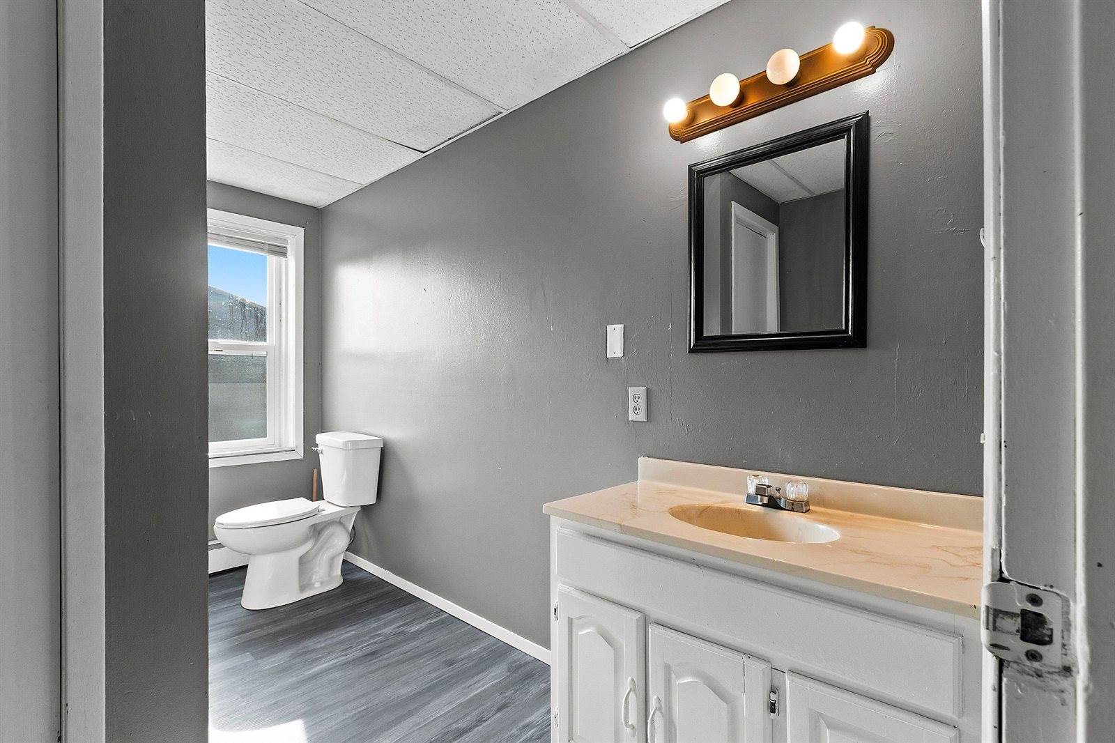 104 East Freeborn Street, Cecil, WI 54111