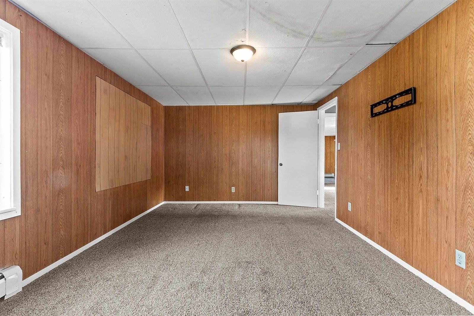 104 East Freeborn Street, Cecil, WI 54111