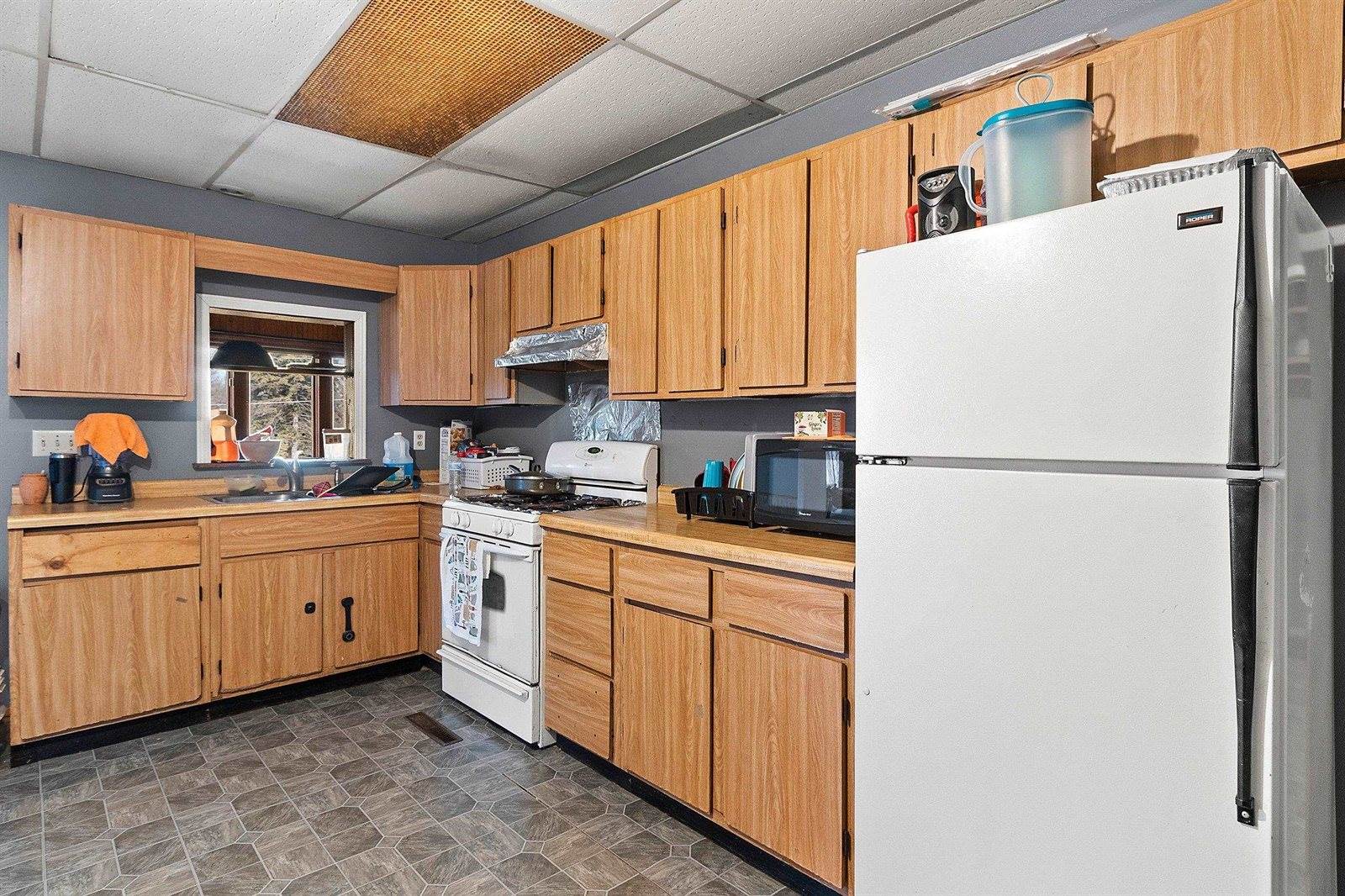 104 East Freeborn Street, Cecil, WI 54111