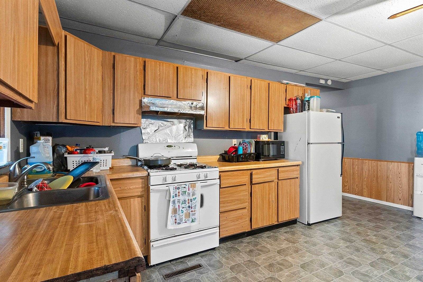 104 East Freeborn Street, Cecil, WI 54111