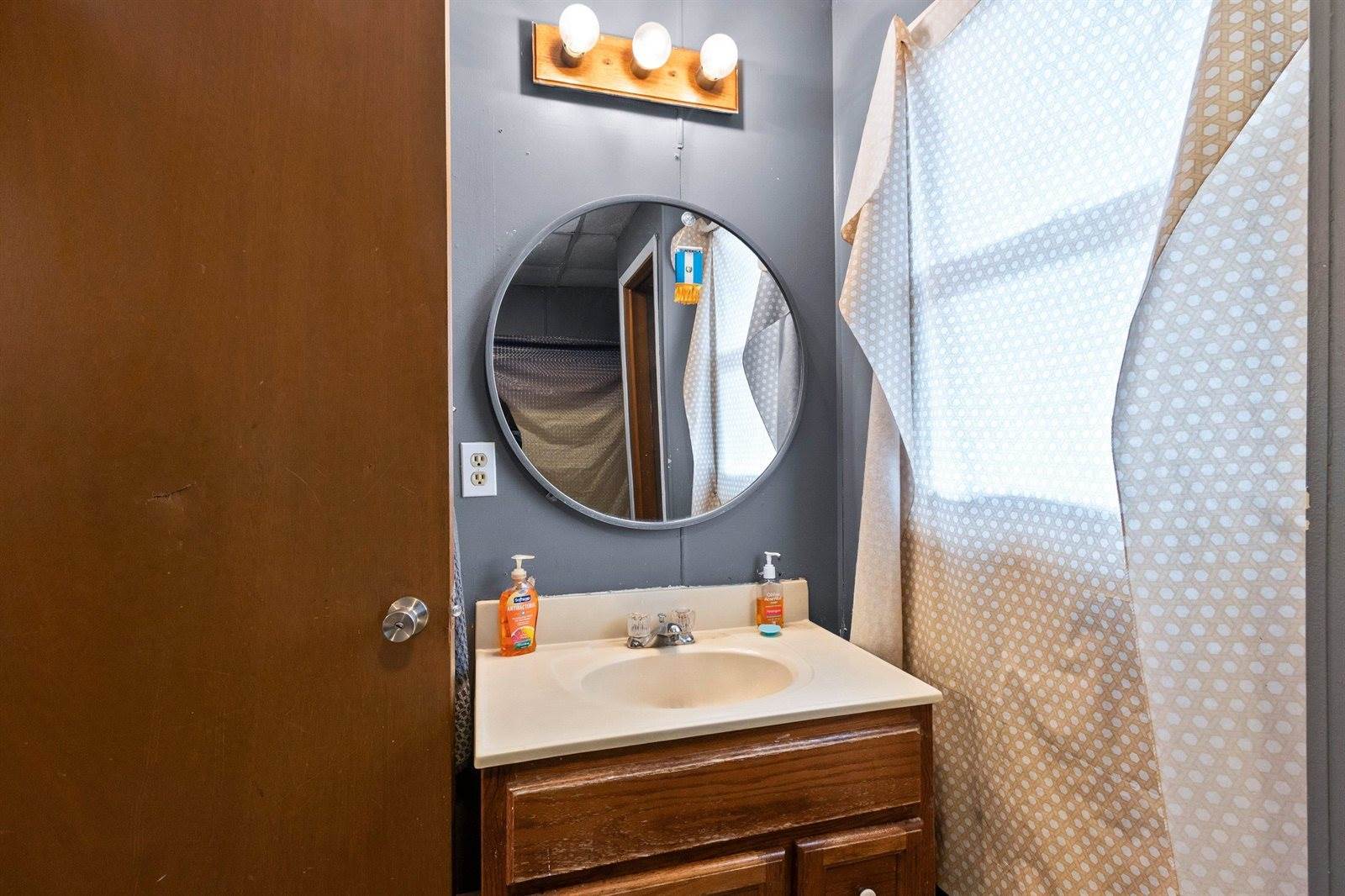 104 East Freeborn Street, Cecil, WI 54111