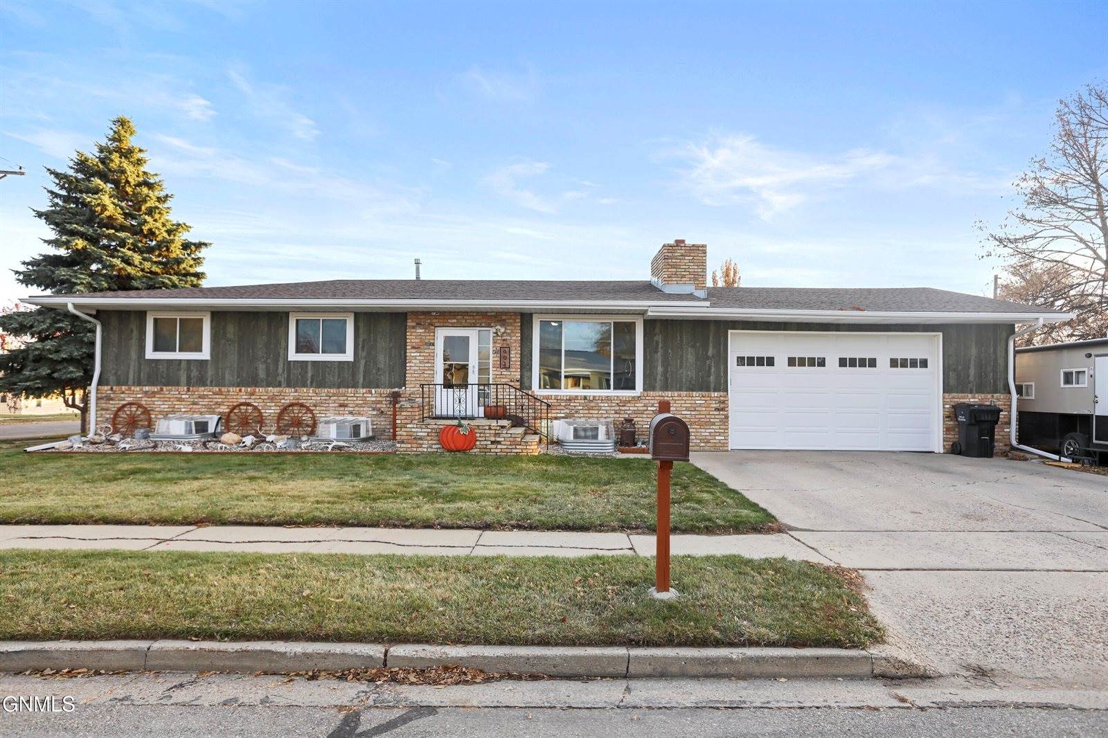 901 6th Street West, Williston, ND 58801