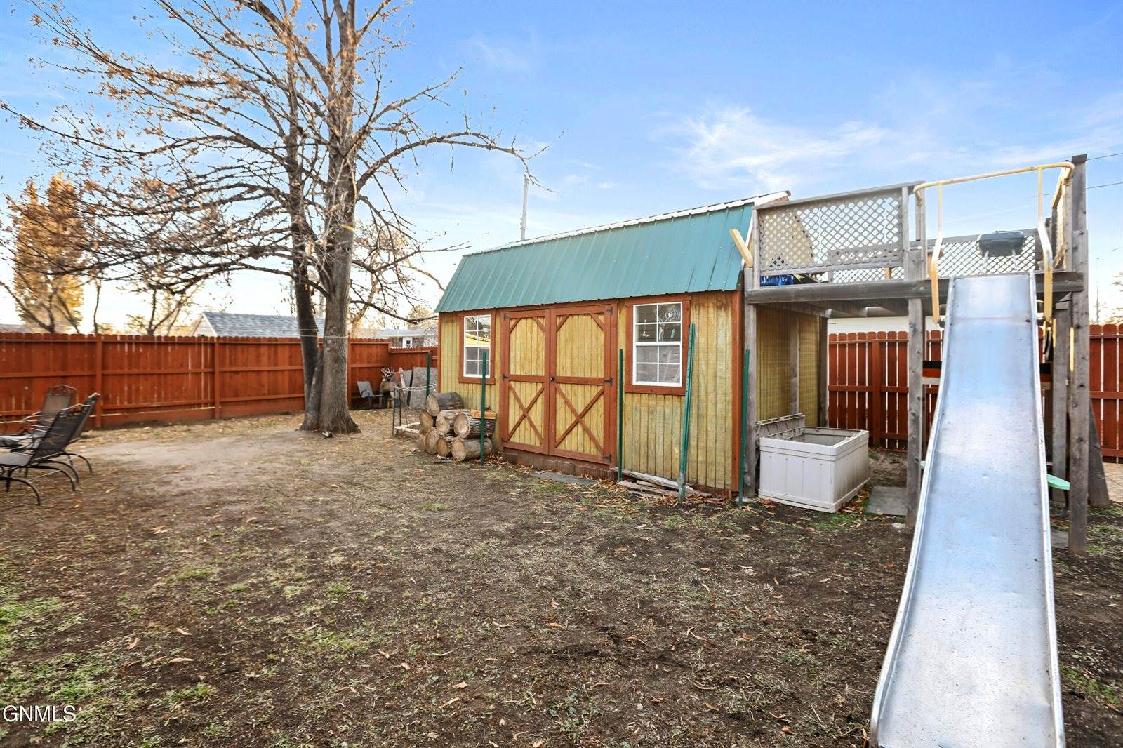 901 6th Street West, Williston, ND 58801