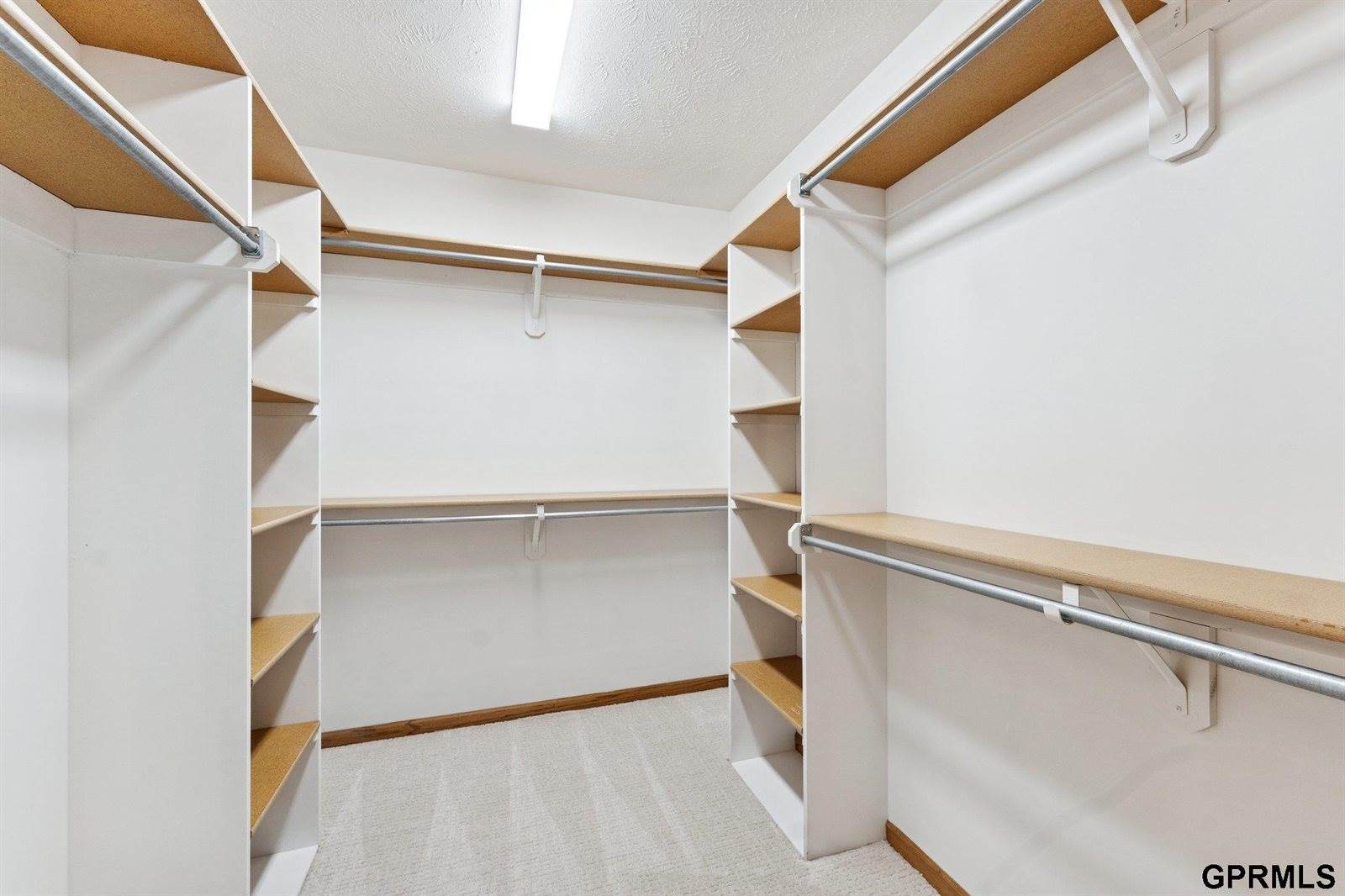 14075 Ellison Avenue, Omaha, NE 68164