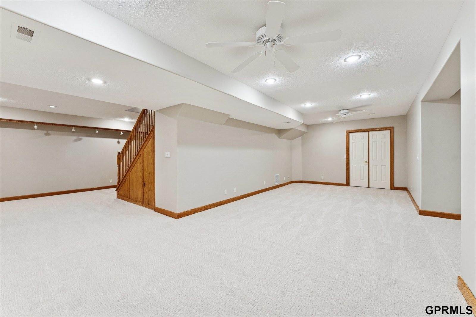 14075 Ellison Avenue, Omaha, NE 68164