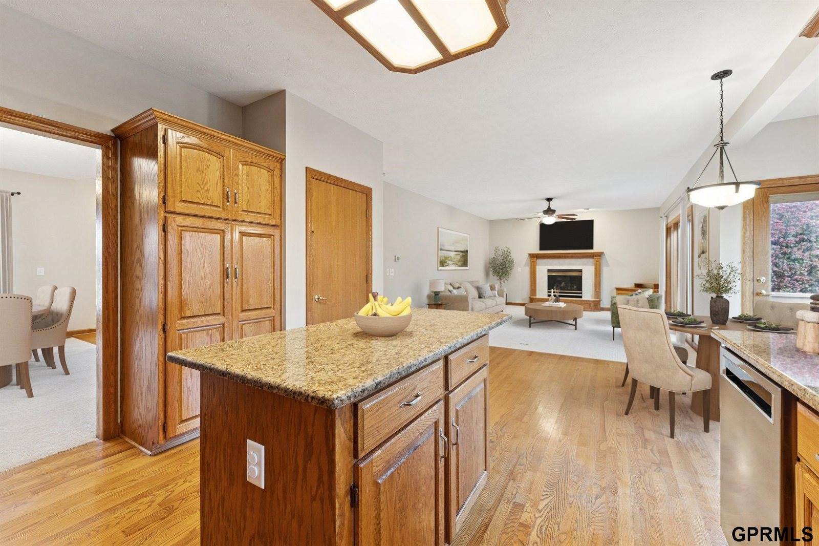 14075 Ellison Avenue, Omaha, NE 68164