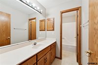 14075 Ellison Avenue, Omaha, NE 68164