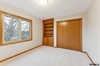 14075 Ellison Avenue, Omaha, NE 68164