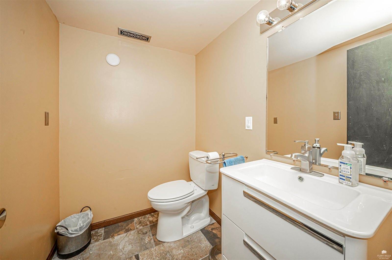 3025 Arbor Drive, Manhattan, KS 66503