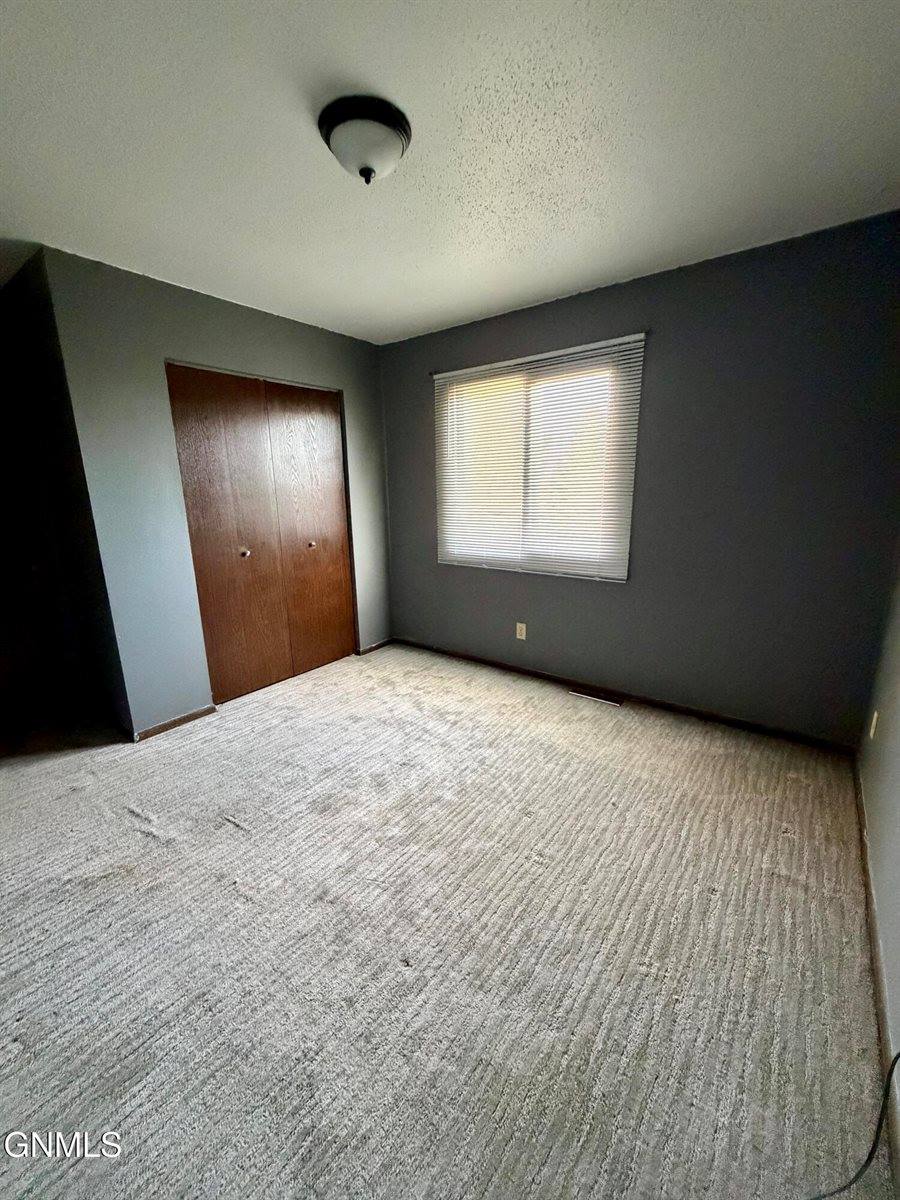 2120 Coulee Drive North, Mandan, ND 58554