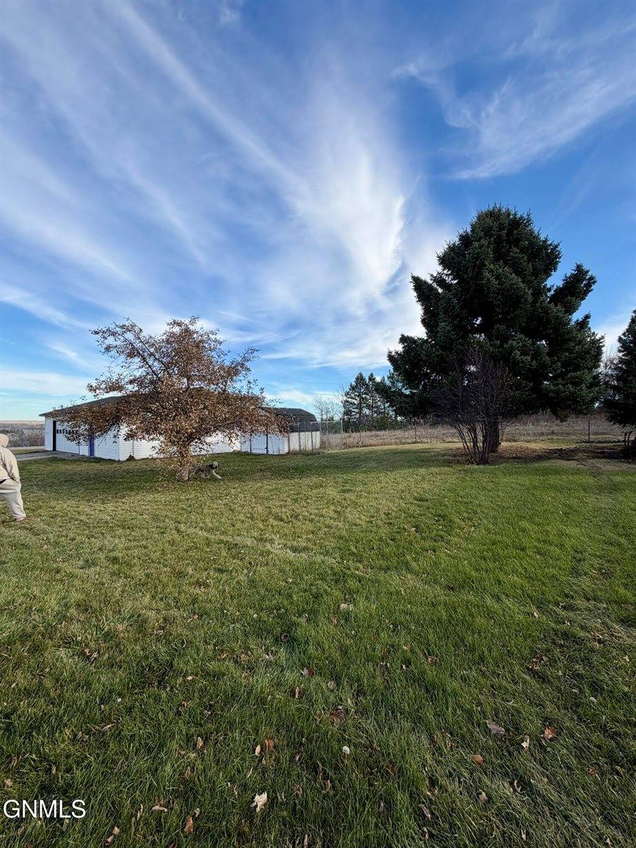 2120 Coulee Drive North, Mandan, ND 58554