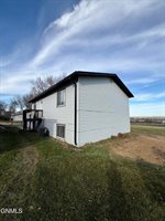 2120 Coulee Drive North, Mandan, ND 58554