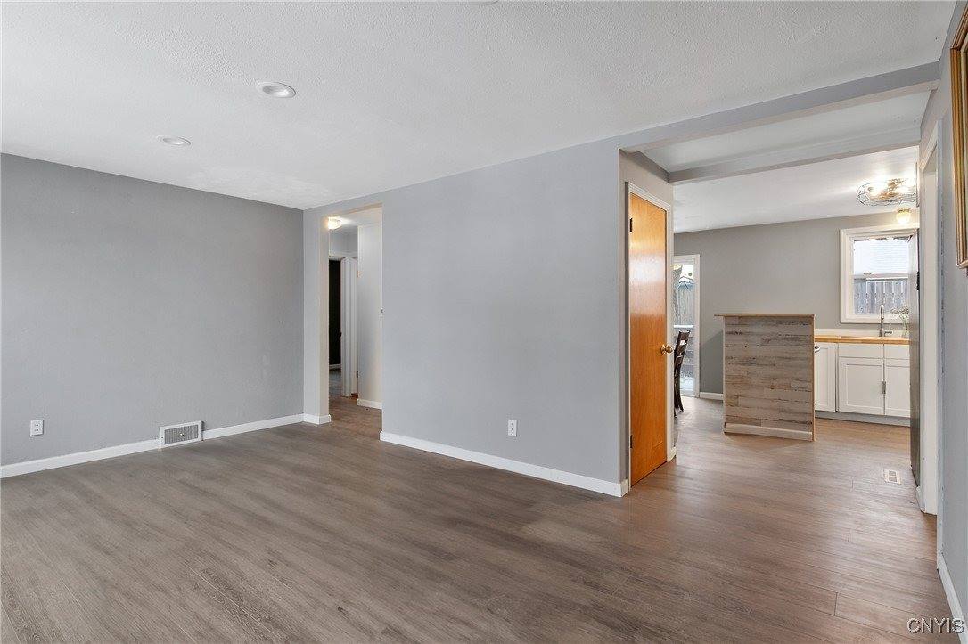 201 Orchard Drive West, Salina, NY 13212