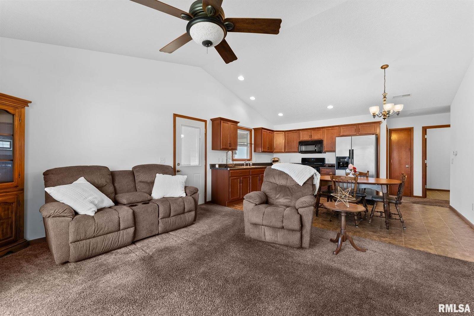 3705 West 46TH Street, Davenport, IA 52806