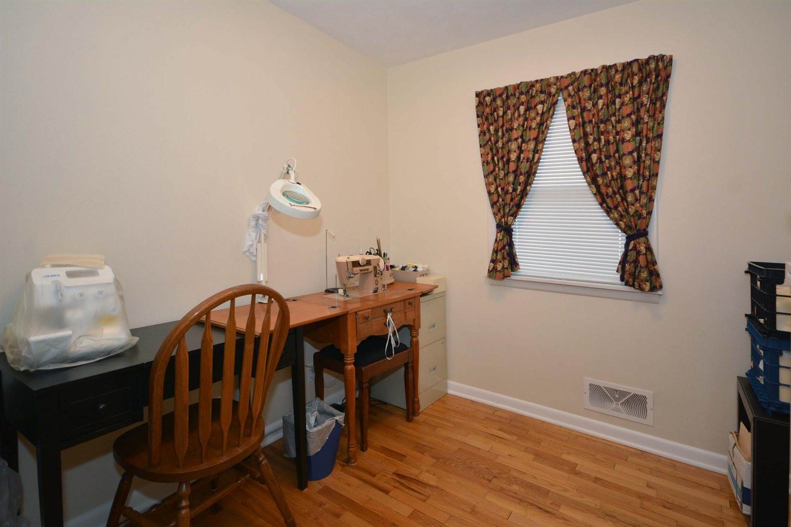 2431 Hillsdale Avenue, Kalamazoo, MI 49006