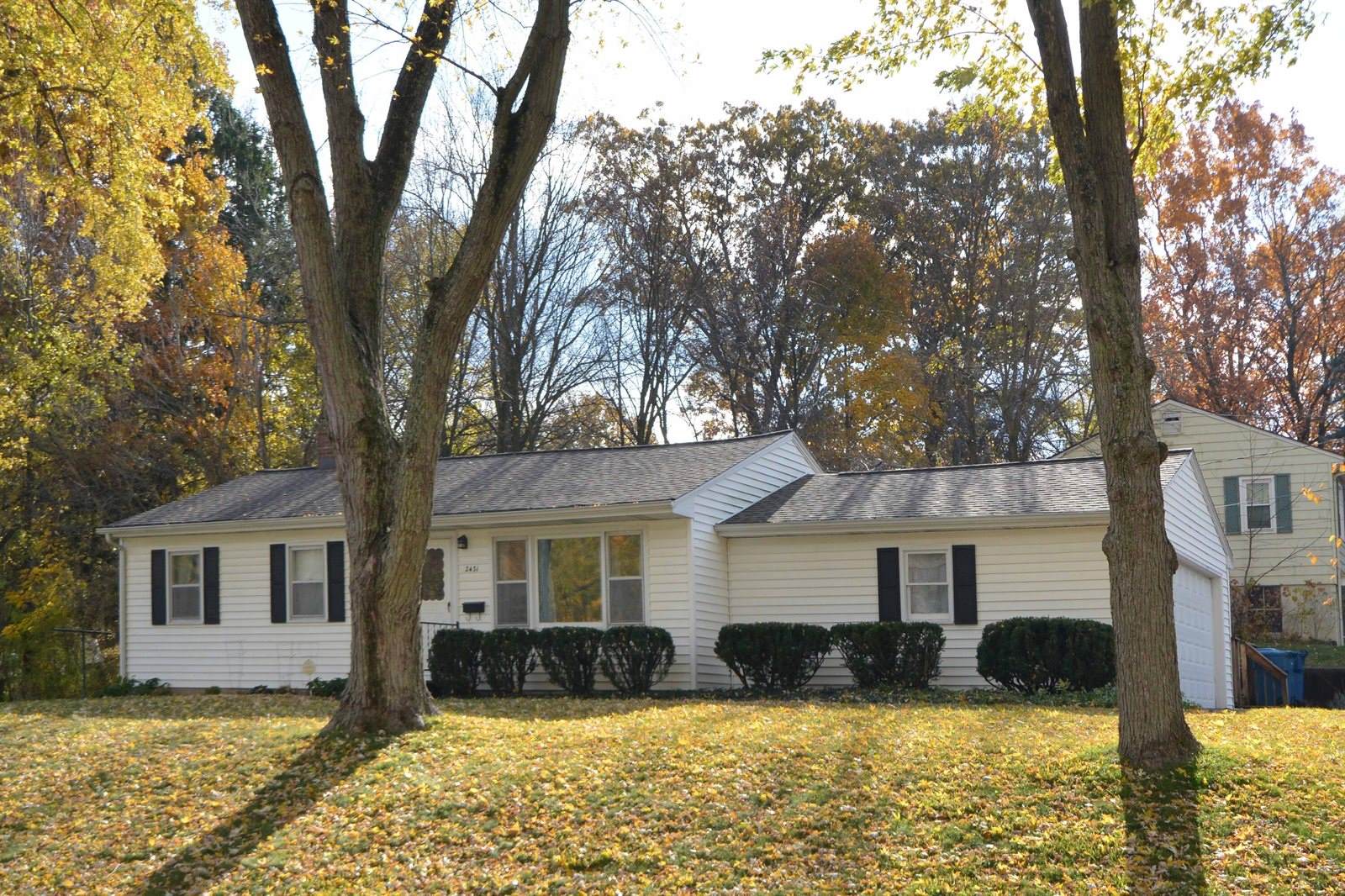 2431 Hillsdale Avenue, Kalamazoo, MI 49006